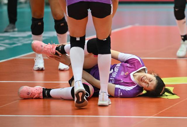 半岛体育官网-李盈莹最新伤情：短期无法登场 或缺席国家队集训